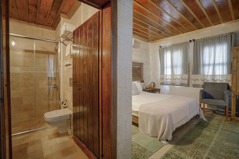 Henna Hotel