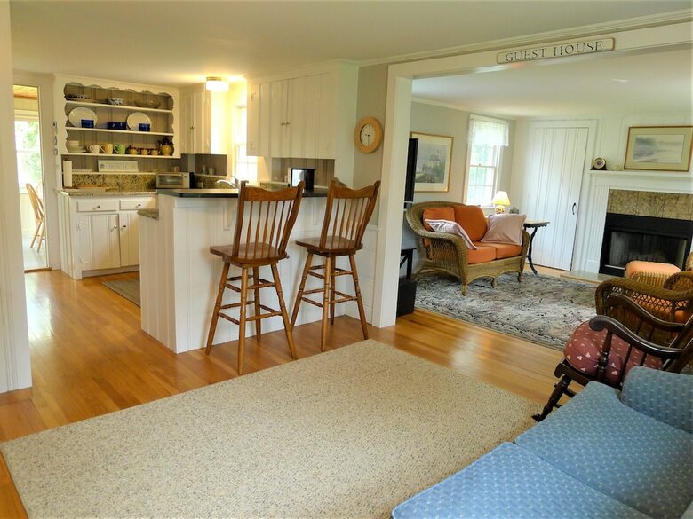 205 Rock Harbor - 2 Bedroom House