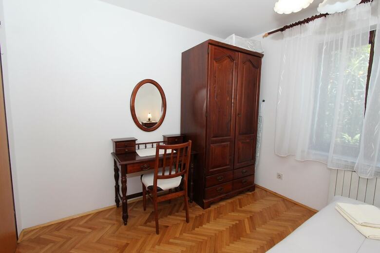 Apartments Lara