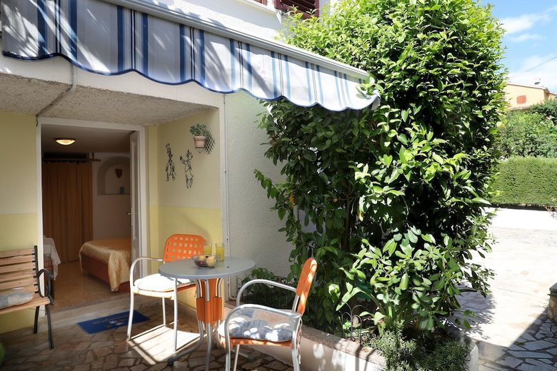 Apartments Knezovic