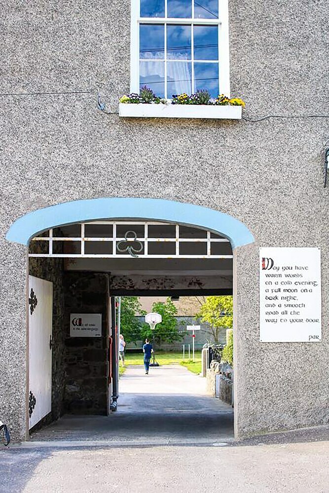 Hillside Holiday Home