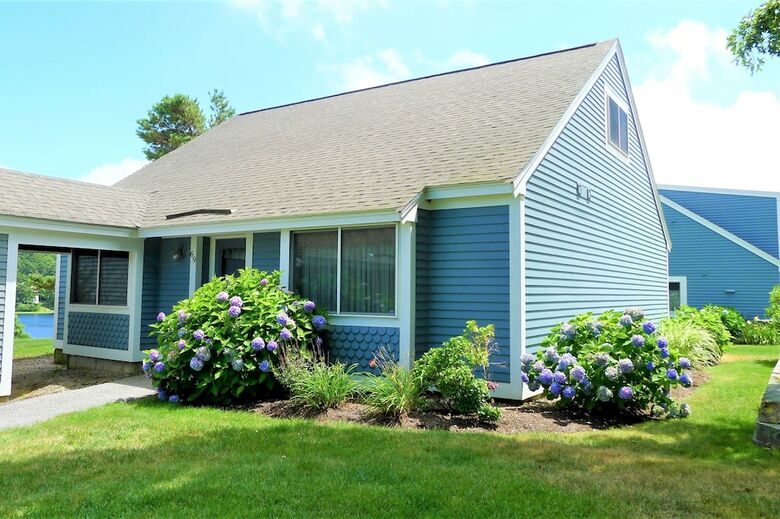 69 Middlecott - 2 Bedroom Condo