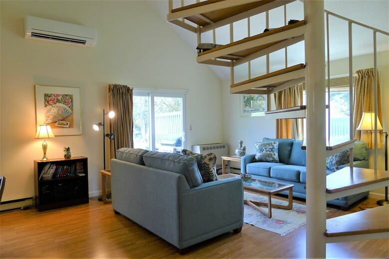 69 Middlecott - 2 Bedroom Condo