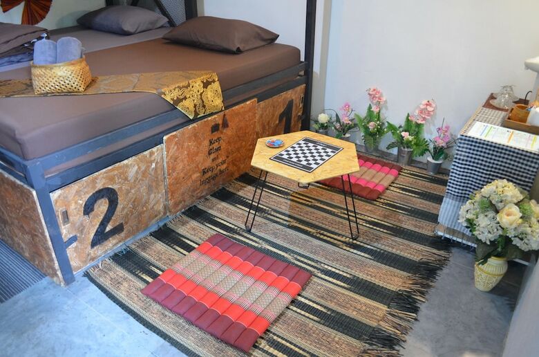 Hostal Dawnthaya Ayutthaya House