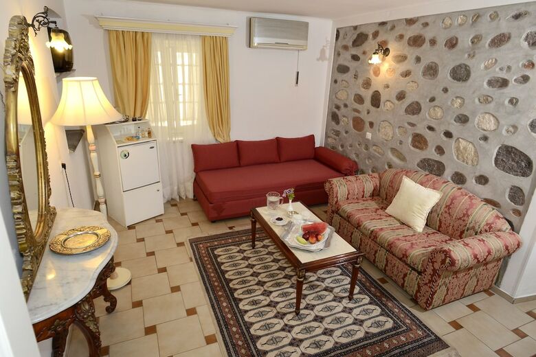 Hotel Pyrgos Of Mytilene
