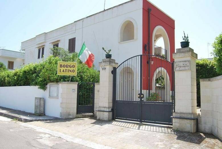 Posada Case Ad Oriente-residence Borgo Latino