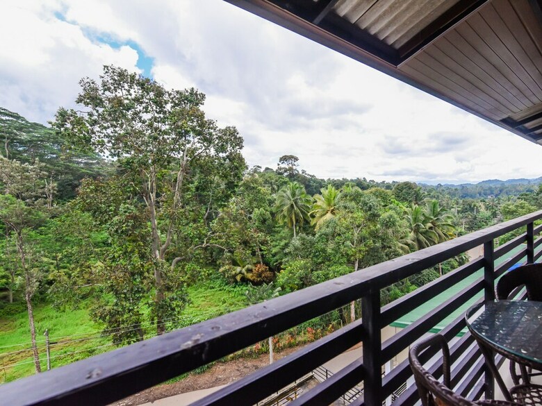Hotel Capital O 404 Lagone Resort