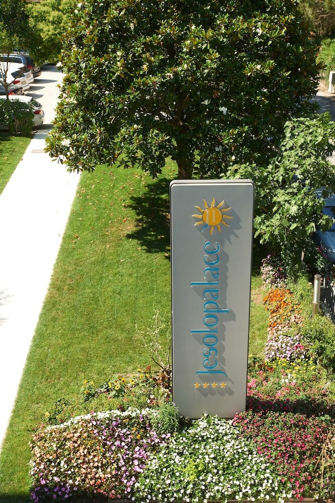 Jesolopalace Hotel & Aparthotel