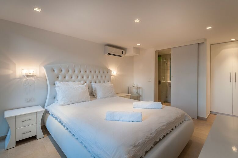 Luxurious Villa With Great Location