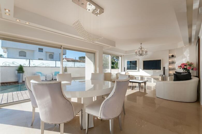 Luxurious Villa With Great Location