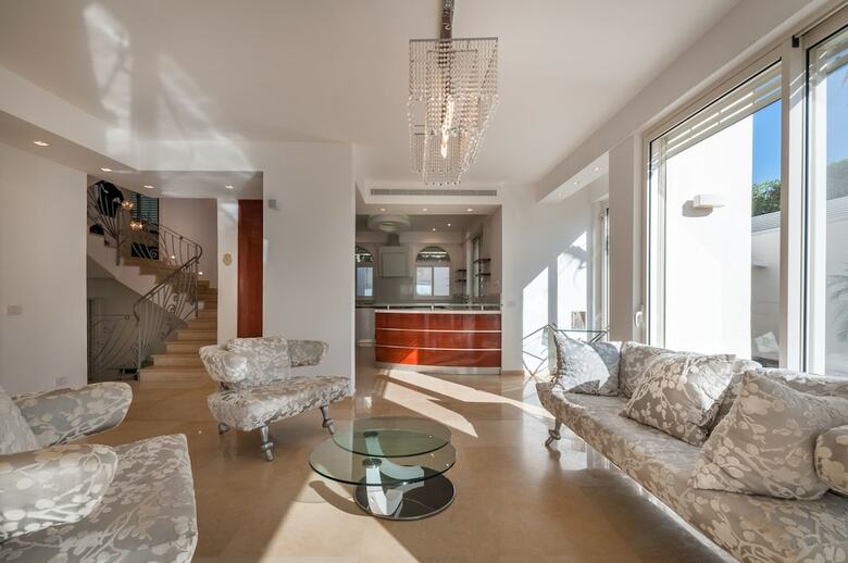 Luxurious Villa With Great Location