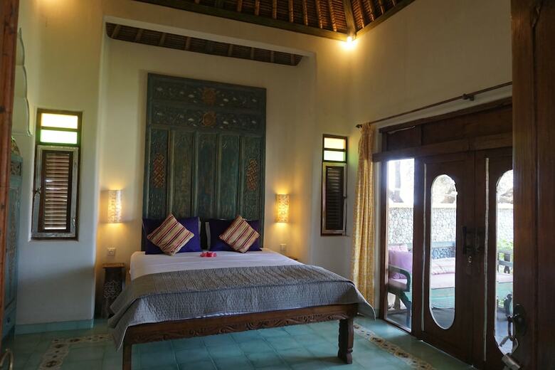 Bed & Breakfast Life In Amed