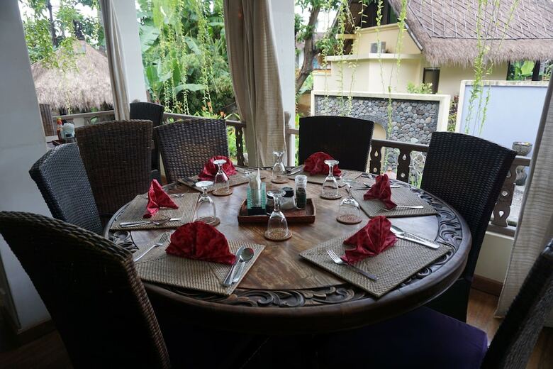 Bed & Breakfast Life In Amed