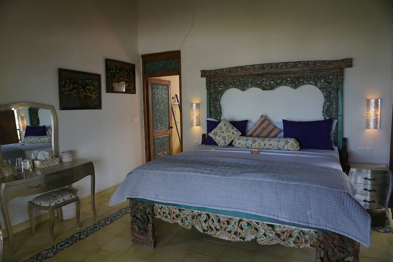 Bed & Breakfast Life In Amed