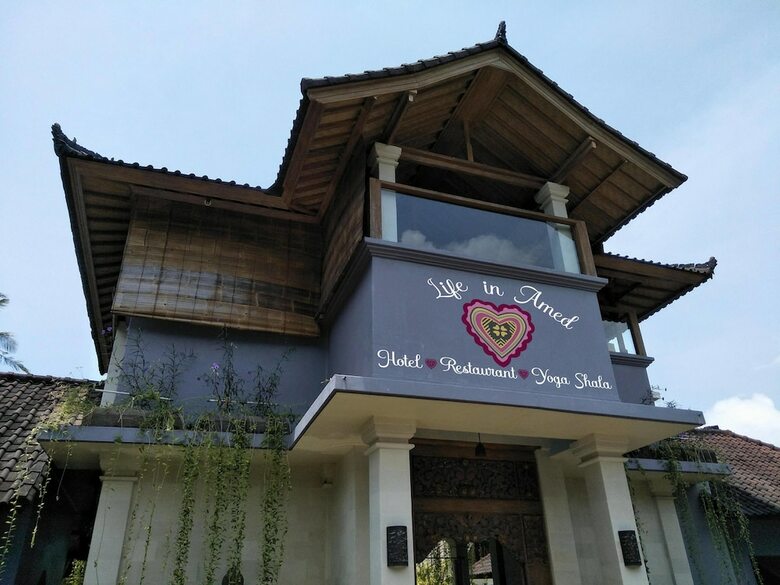 Bed & Breakfast Life In Amed