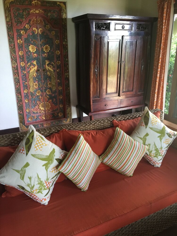 Bed & Breakfast Life In Amed
