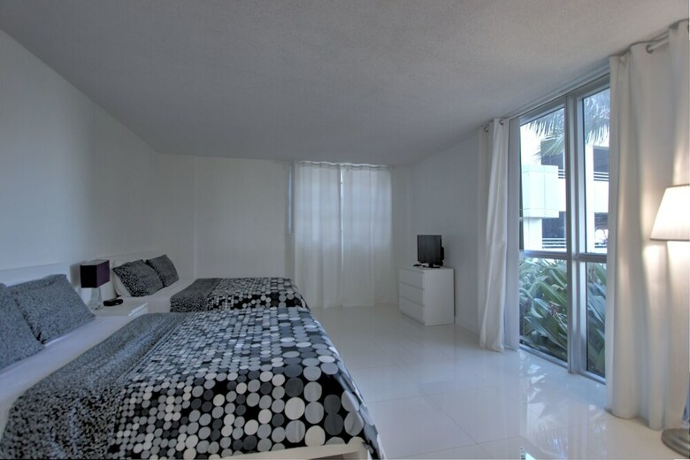 Aparthotel Tides - Private Condo