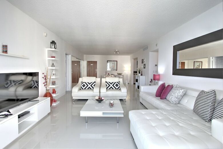 Aparthotel Tides - Private Condo