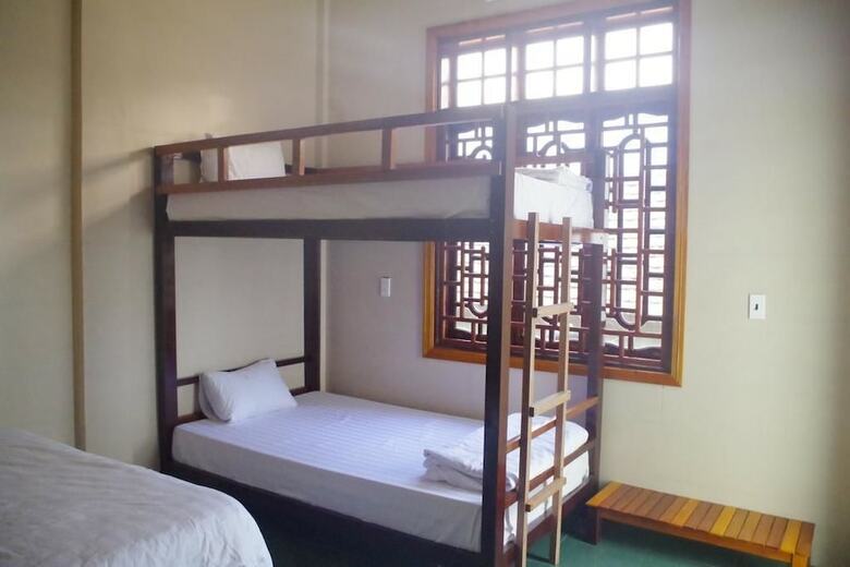Hostal Village House - Hostel