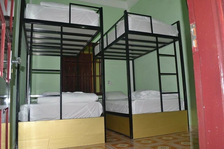 Hostal Village House - Hostel