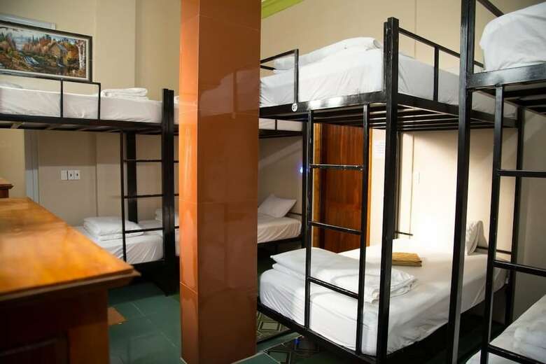 Hostal Village House - Hostel