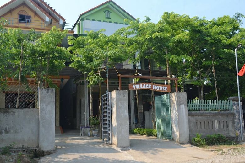 Hostal Village House - Hostel