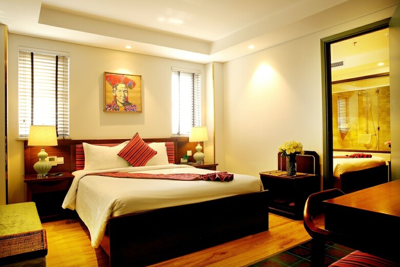 Au Lac Legend Hotel