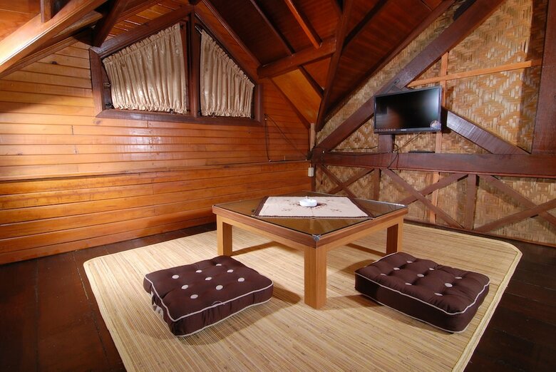 Villa Chavaminerva Kayu - Ciater