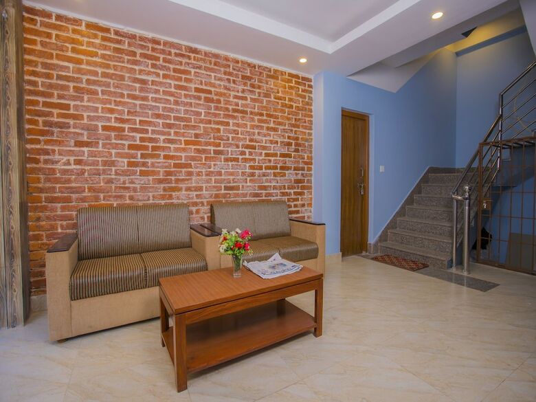 Oyo 273 Hotel Rara Palace