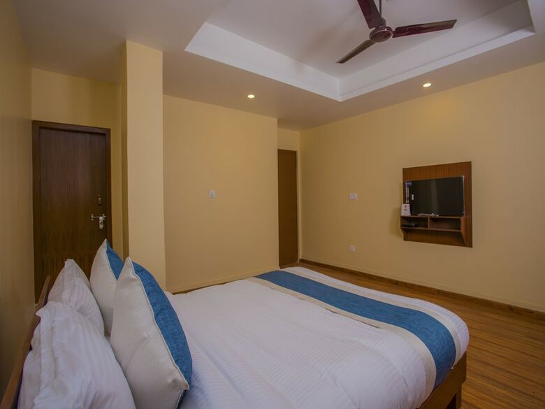 Oyo 273 Hotel Rara Palace