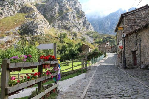 Hostal Centro De Turismo Rural Vegalion
