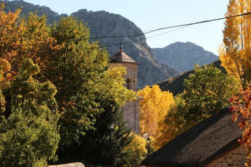 Hostal Centro De Turismo Rural Vegalion