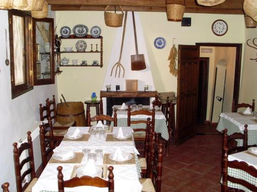 Hostal El Jara�z De Pe�olite