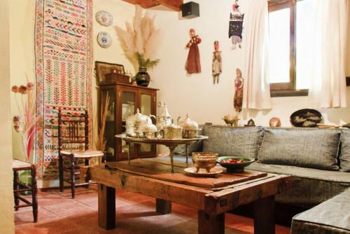 Hostal El Jara�z De Pe�olite