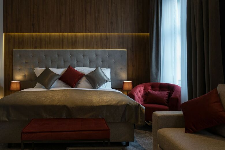 Hotel Dezman Luxury Center