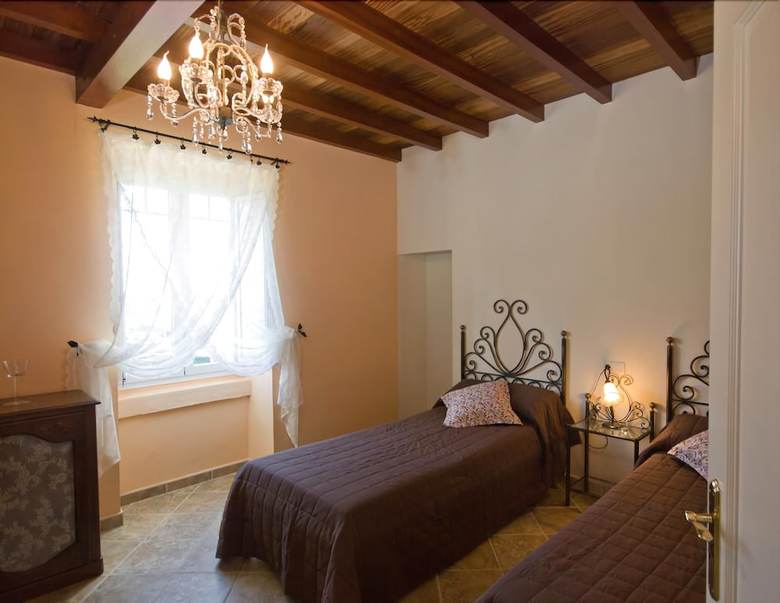 Hotel Rural Villa Auristela