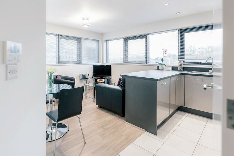 Roomspace Apartments -new Manor House