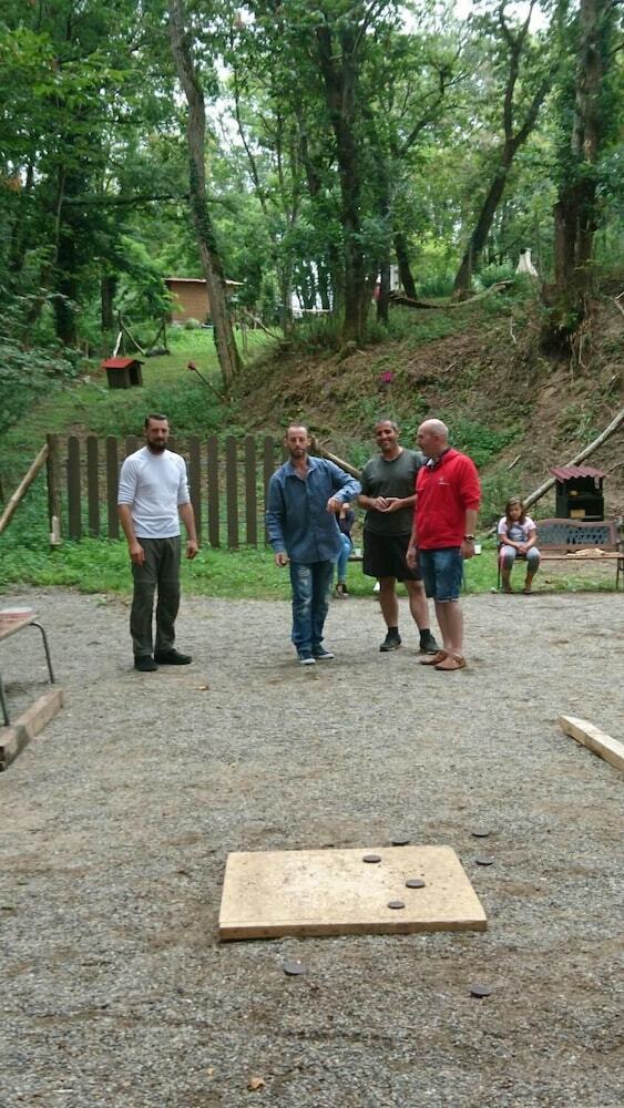 Camping De Montmaurin