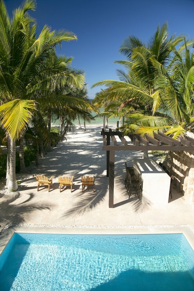 5 Br House With Pool And Private Beach