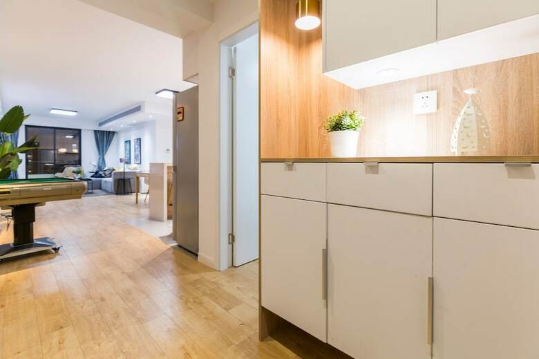 Henry's Apartment- Xujiahui Road