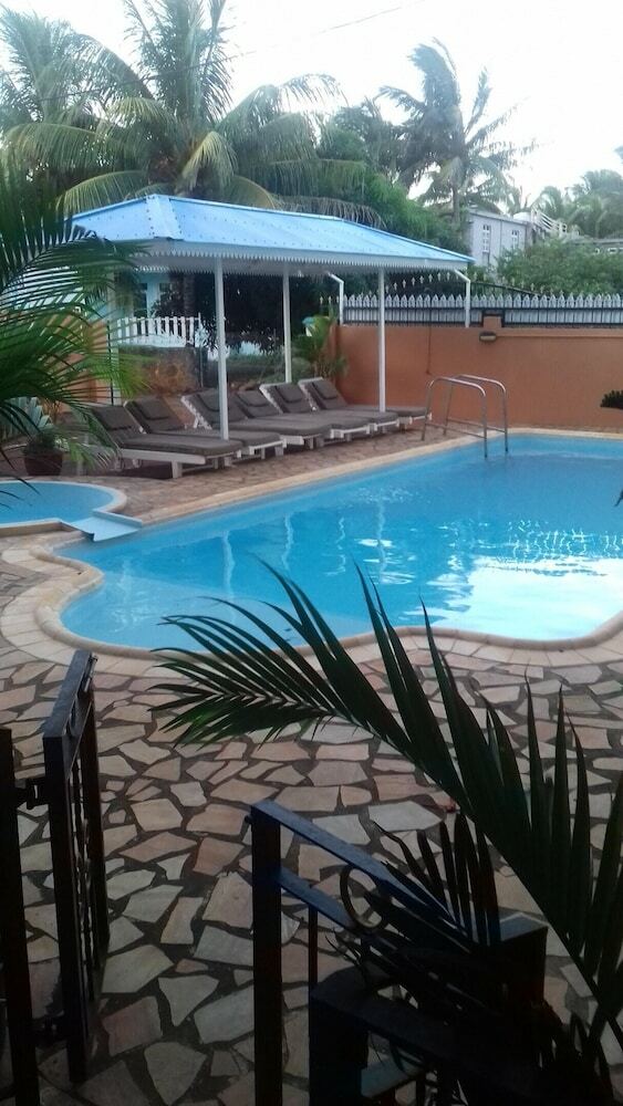 Apartamentos Studio In Pointe Aux Piments, With Pool Access, Balcony And Wifi - 200 M From The Beach