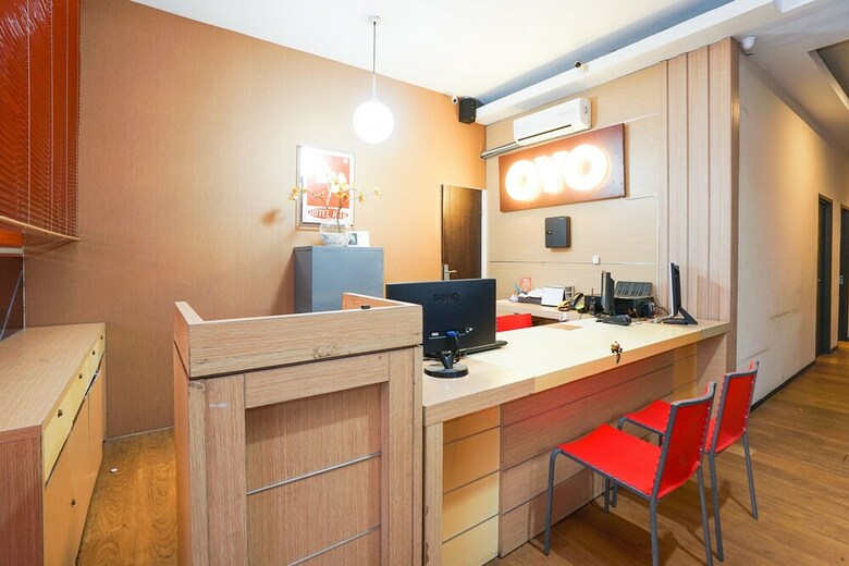 Hostal Oyo 275 Hotel Kita