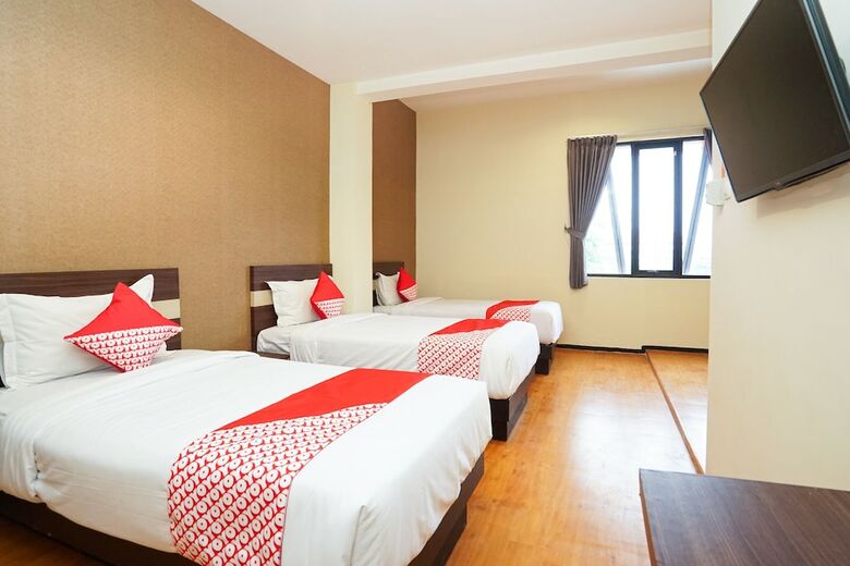 Hostal Oyo 275 Hotel Kita