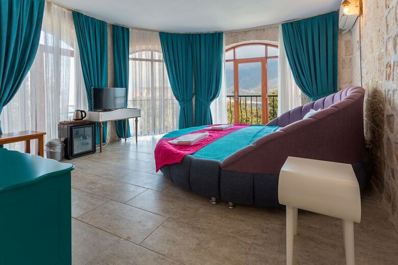 Hillcity Hotel - Adults Only