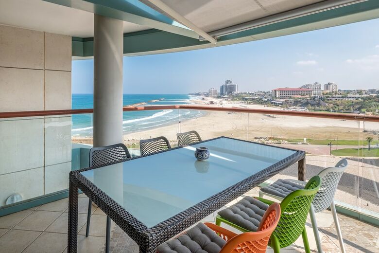 Apartamento Beach Front By Ritz Hotel Pool Parking