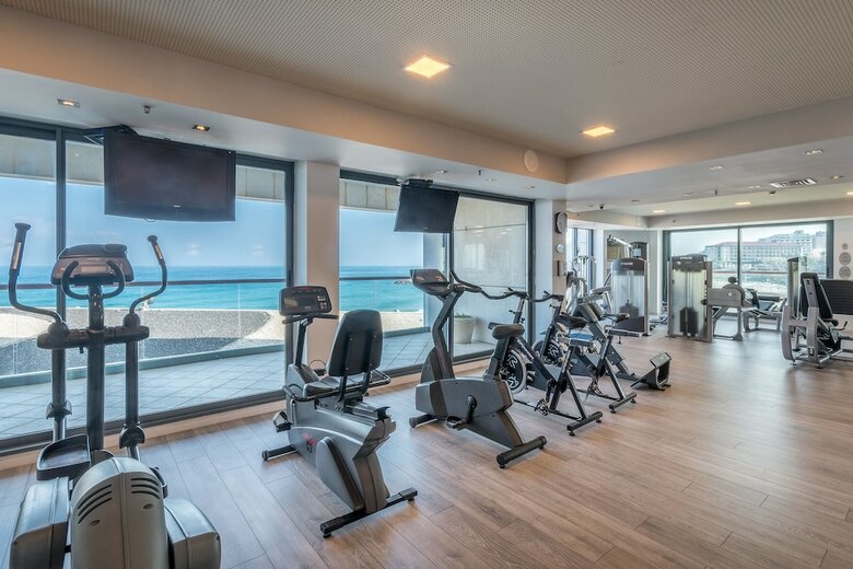 Apartamento Beach Front By Ritz Hotel Pool Parking