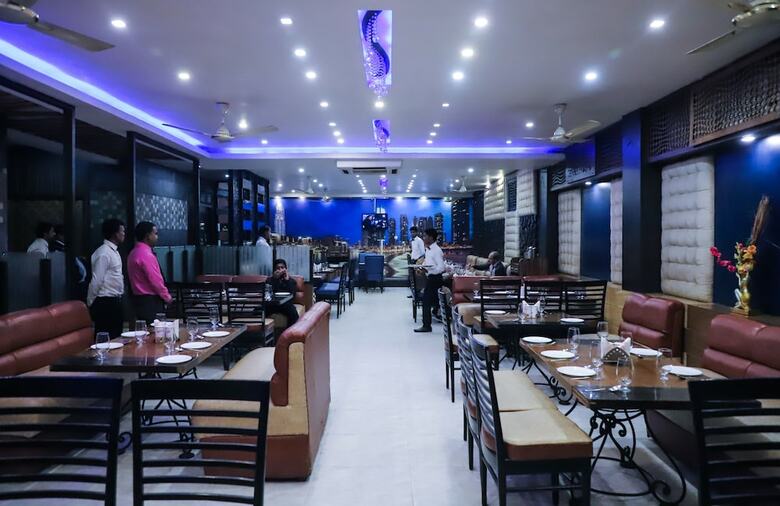 Hotel Vijan Palace Jabalpur
