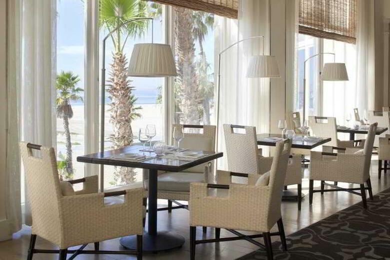Hotel Casa Del Mar