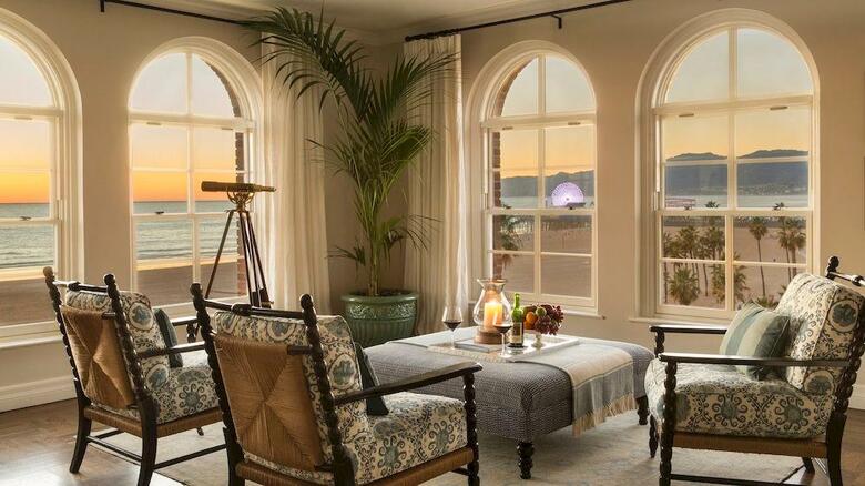 Hotel Casa Del Mar