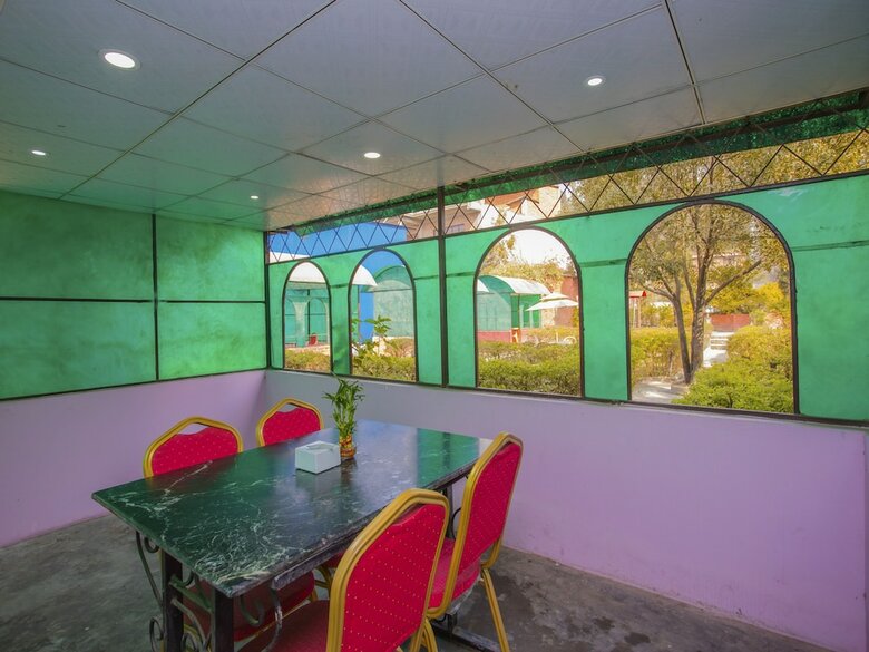 Hotel Oyo 275 Sunshine Garden Resort
